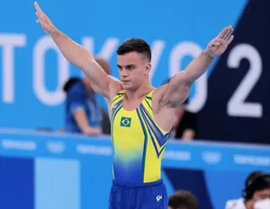 Finalista olímpico, Caio Souza visa recordes na ginástica e tem tática em busca do ouro