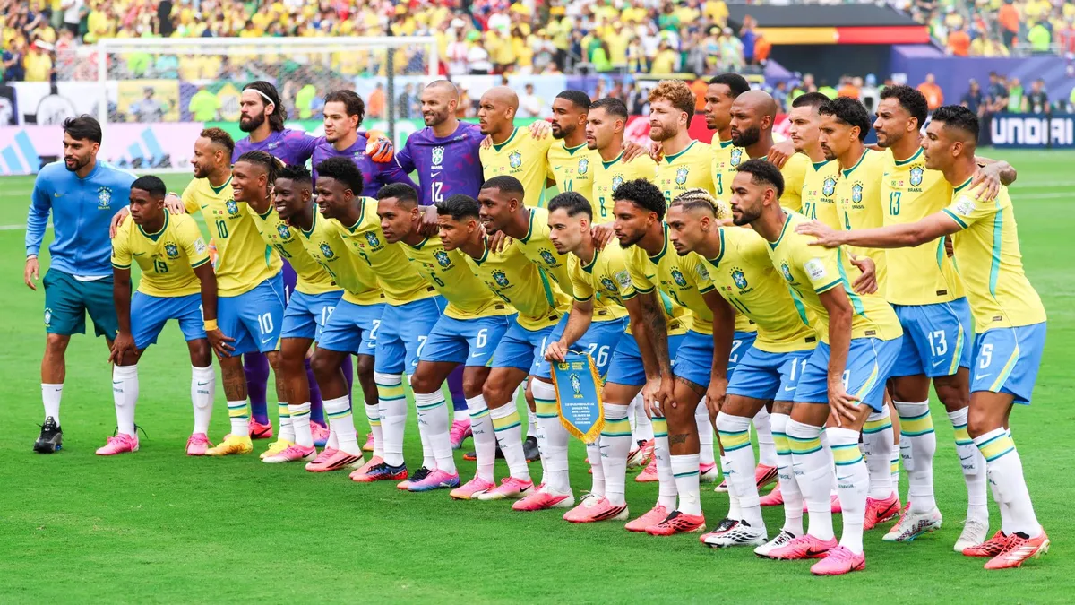 Posi&ccedil;&otilde;es do futebol: fun&ccedil;&otilde;es, siglas, n&uacute;meros e esquemas t&aacute;ticos