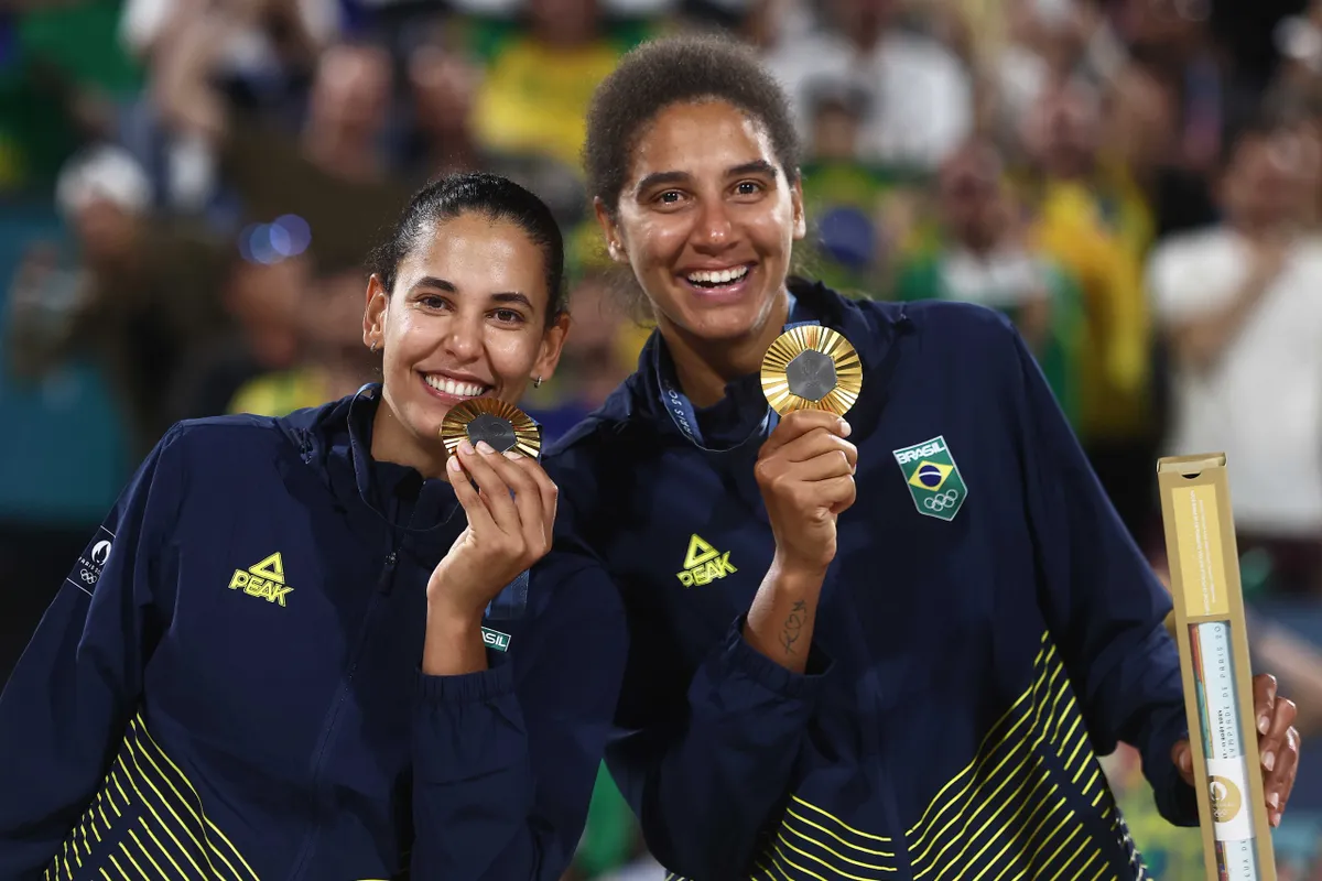 Top 16 melhores jogadores de v&ocirc;lei de praia da hist&oacute;ria e da atualidade (2026)