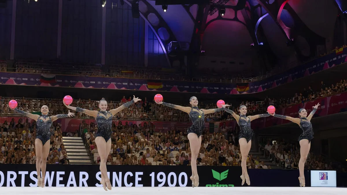 Duda Arakaki: a hist&oacute;ria da capit&atilde; que levou a r&iacute;tmica do Brasil ao ouro mundial
