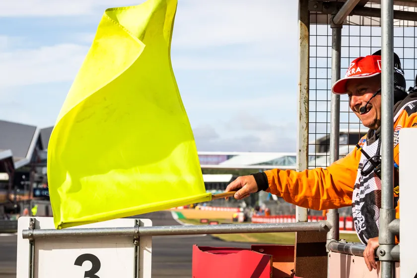Bandeira amarela na F&oacute;rmula 1
