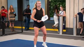 Regras do pickleball: kitchen, saque, pontua&ccedil;&atilde;o e quadra