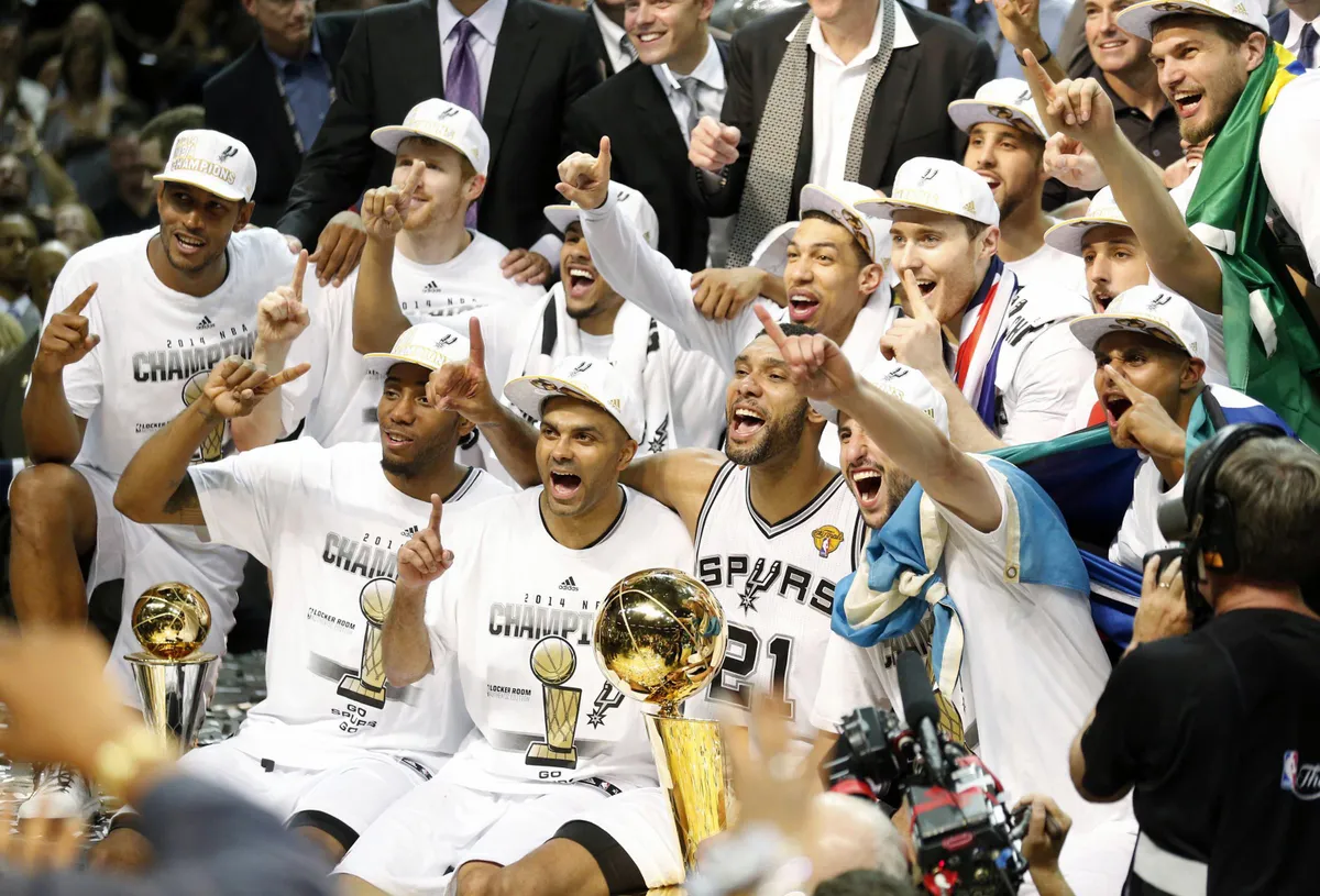 Tudo sobre o San Antonio Spurs [2024]: títulos, elenco, ídolos e recordes