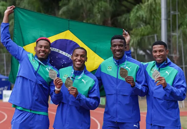 Revezamento de Ouro! Brasil conquista título no revezamento masculino e feminino