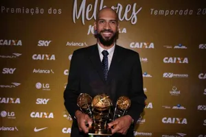 Marquinhos bate martelo e assina contrato com time do NBB