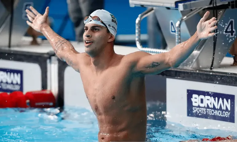 Cachorrão! Guilherme Costa bate americano em briga na piscina do Pan 2023