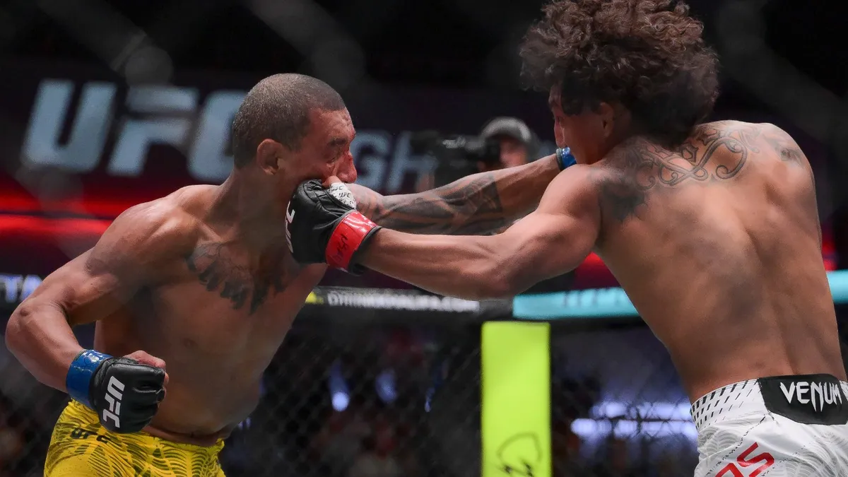 Raul Rosas Jr. vence Raoni Barcelos no 5&ordm; round do UFC Vegas 121