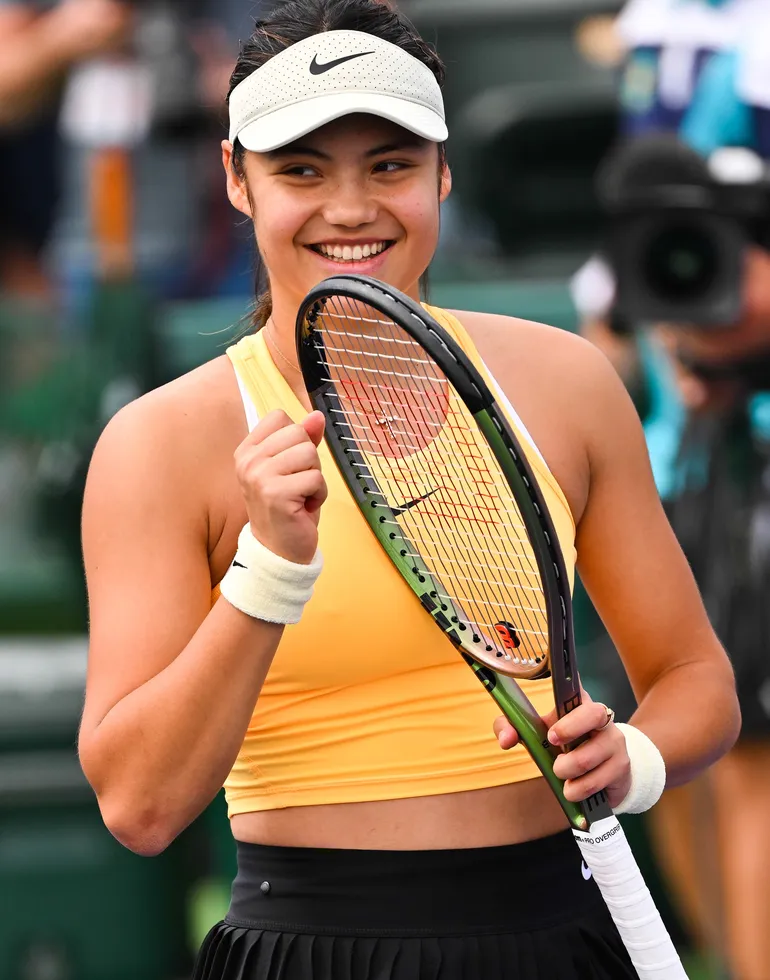 Com 20 anos e mais de R$ 79 MILHÕES na conta, Raducanu já pensa no futuro pós tênis