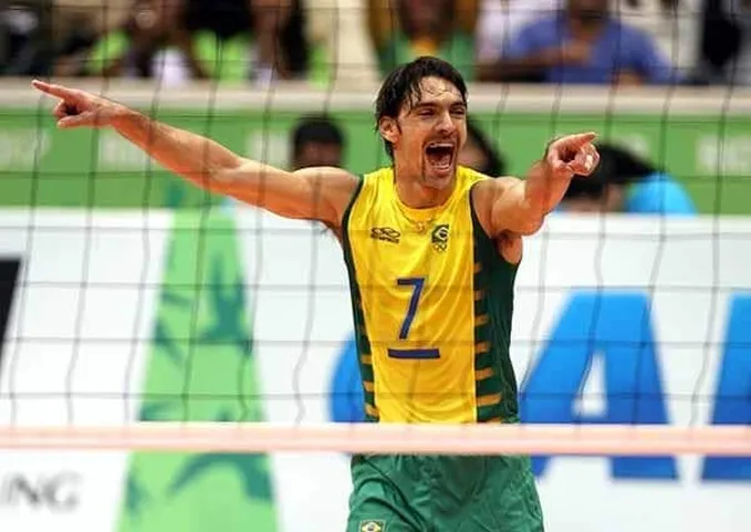 Giba conquistou três medalhas olímpicas pela Seleção Brasileira