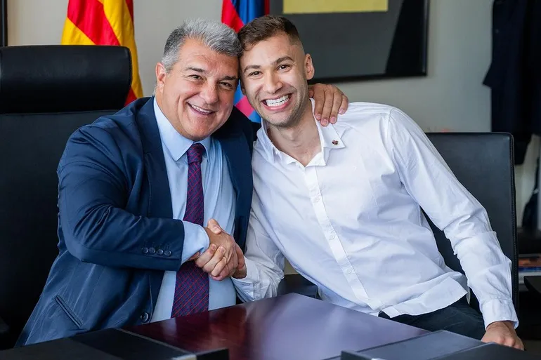 Melhor do mundo no futsal, Pito renova com Barcelona e realiza feito histórico