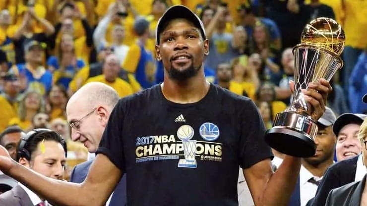Kevin Durant, jogador profissional de basquete