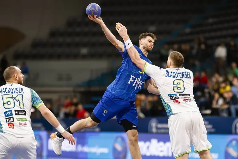 POR POUCO! Em jogo com viradas, Brasil perde na estreia do Pré-Olímpico de Handebol