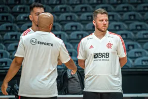 Gustavinho faz desabafo sobre pré-temporada do Flamengo