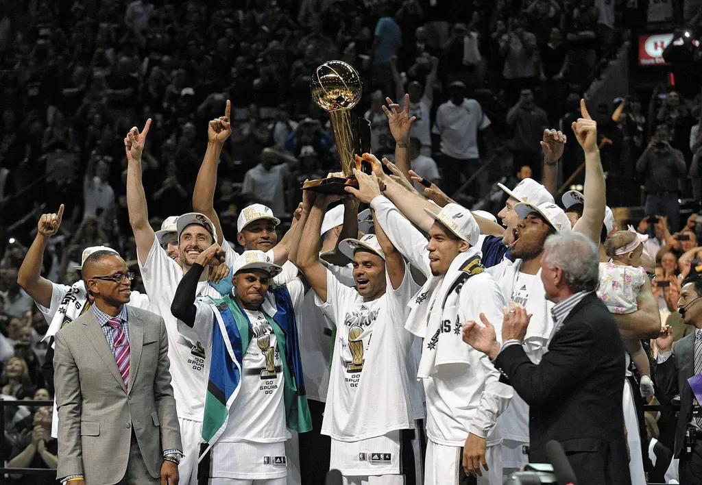 Conhe&ccedil;a os maiores campe&otilde;es da NBA