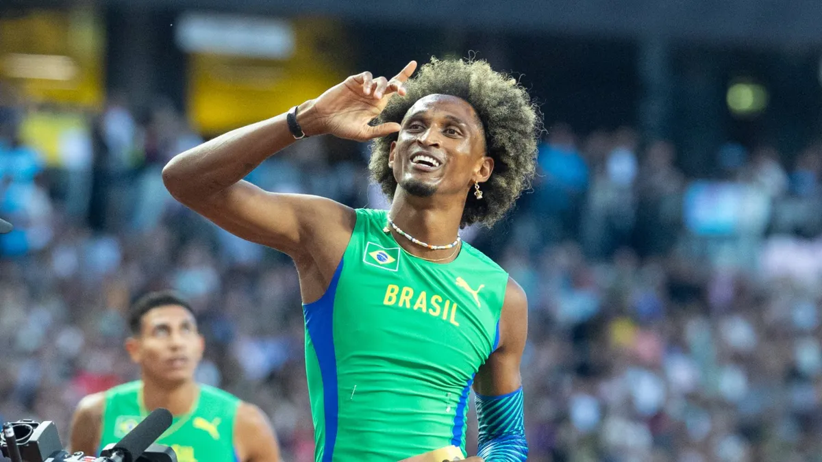 Alison dos Santos &eacute; indicado ao pr&ecirc;mio de Atleta do Ano da World Athletics