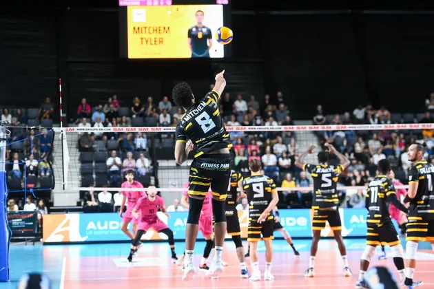 Saque no v&ocirc;lei