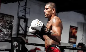 And new? Poatan arrebenta sparring no boxe antes do UFC 295