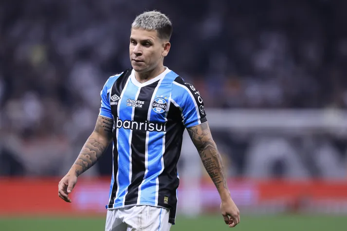 As 14 camisas mais bonitas do futebol brasileiro ([auto_last_update format="Y" before=""])