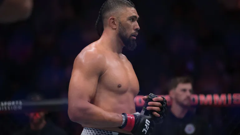 Johnny Walker: da lambaer&oacute;bica em Rio das Ostras ao nocaute na estreia no peso-pesado do UFC