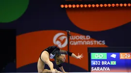 Fl&aacute;via Saraiva cai na trave e fica em 12&ordm; no individual geral do Mundial de Roterd&atilde;