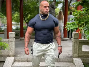 Físico de atleta de MMA assusta até bodybuilder. Veja!