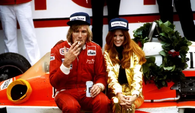 James Hunt campe&atilde;o da F&oacute;rmula 1 de 1976 pela McLaren