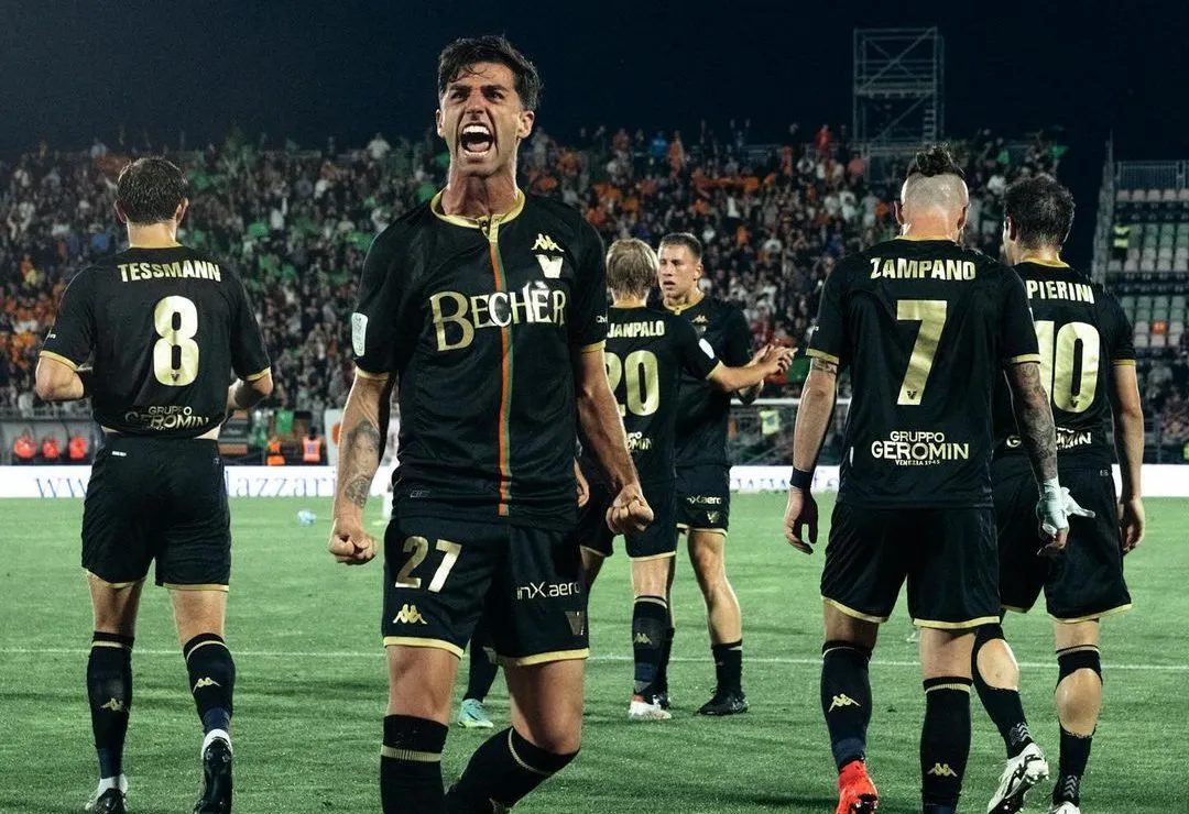 Os 85 uniformes mais bonitos do mundo