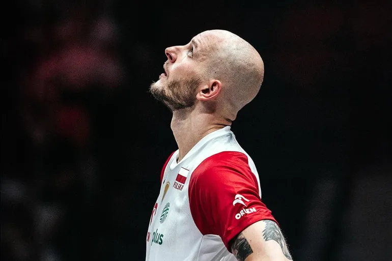 Capitão polonês durante a VNL 2024. (Reprodução/Instagram @bartkurek88)