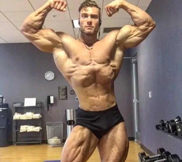 Chris Bumstead - Hist&oacute;ria, t&iacute;tulos e curiosidades