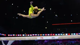 Fl&aacute;via Saraiva: hist&oacute;ria, medalhas e carreira da ginasta do Brasil