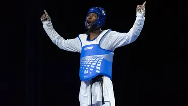 Henrique Marques vira na final e &eacute; ouro no Grand Prix de taekwondo em Paris