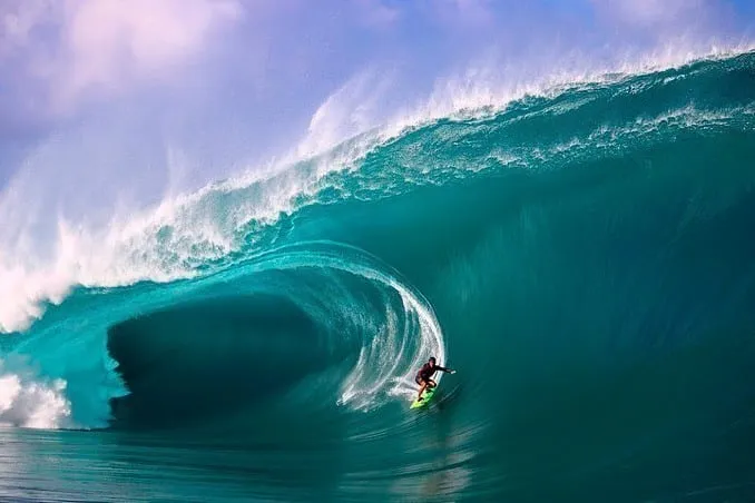 Ondas perfeitas e alguns crânios quebrados