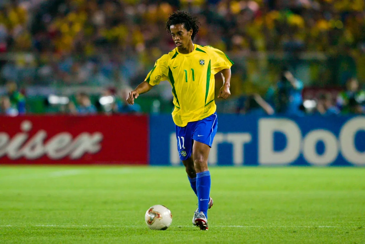 Ronaldinho Gaúcho ([auto_last_update format="Y" before=""]): times, títulos, gols e prêmios individuais