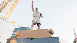 Kobe Bryant: biografia, t&iacute;tulos, recordes e estat&iacute;sticas na NBA