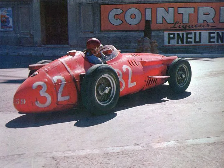 Fangio e sua Maserati 250 no GP de Mônaco, em 19 de maio de 1957. Fonte: Museu Fangio