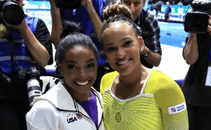 Rebeca Andrade atinge feitos históricos e iguala Simone Biles