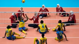 Regras do v&ocirc;lei sentado: quadra, rede, classes e o Brasil