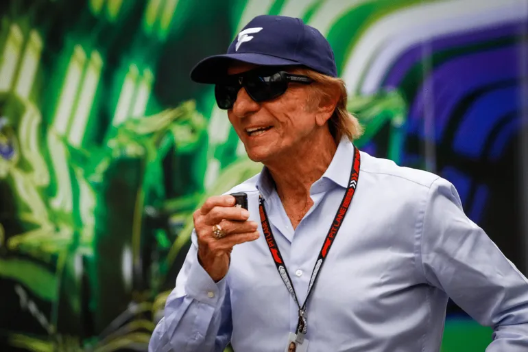 Ap&oacute;s Barrichello, Emerson Fittipaldi detona escolha por Hamilton em homanagem a Senna