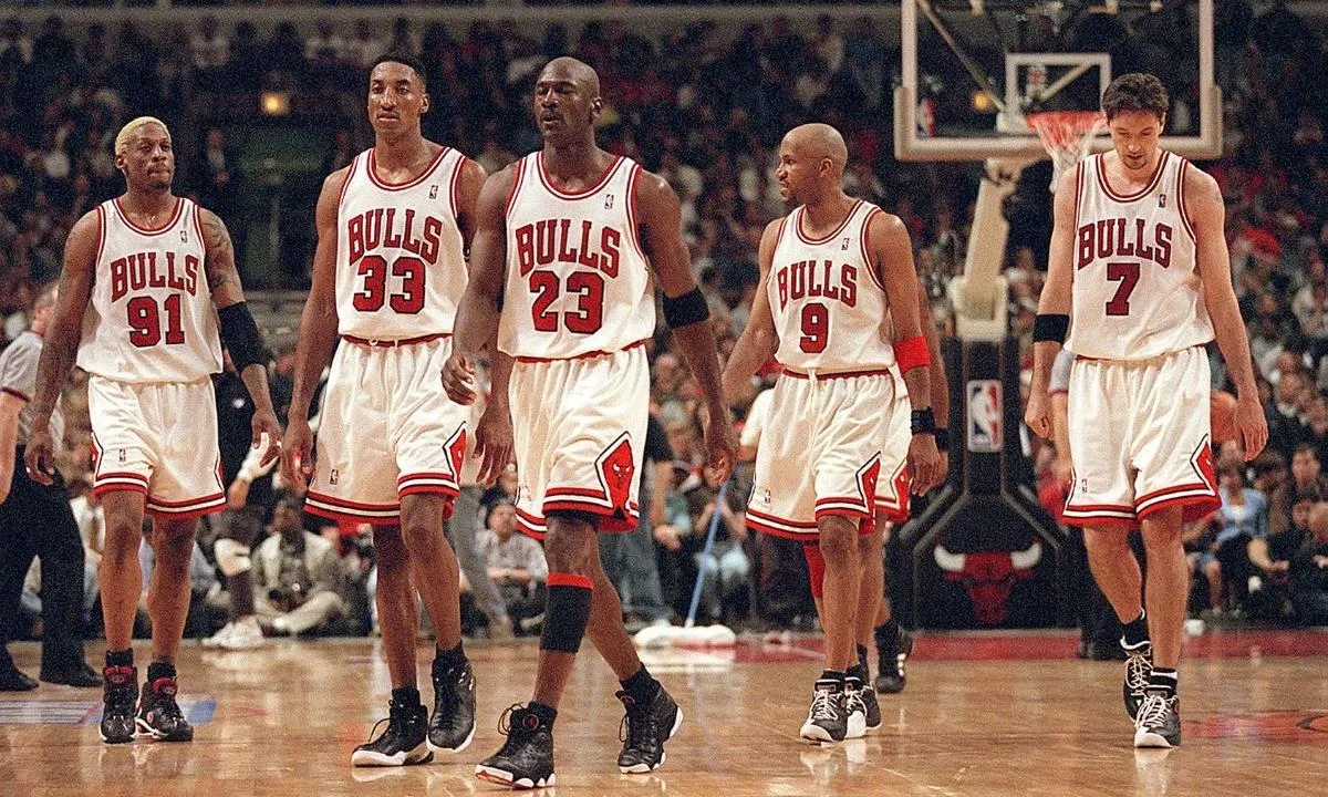 Os 10 melhores times da NBA de todos os tempos (2025)