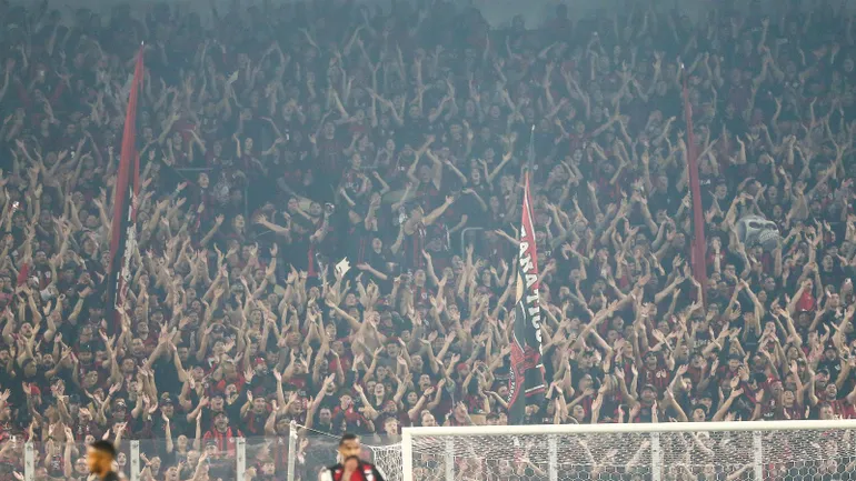 Maior torcida do Paran&aacute;: Athletico, Coritiba ou Paran&aacute; Clube?
