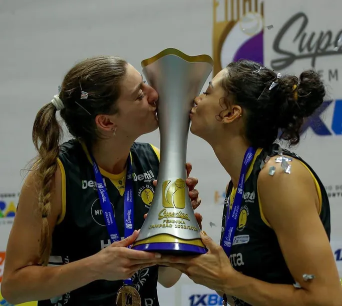 Carolana e Anne campeãs