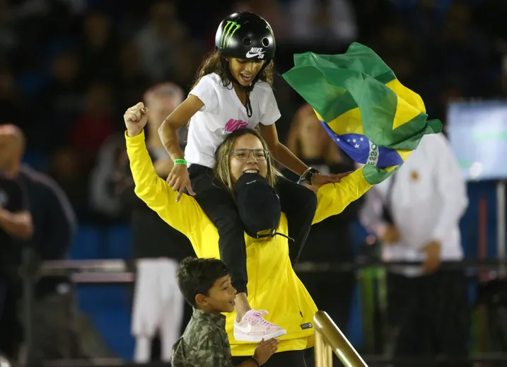 Pamela Rosa campeã mundial e Rayssa Leal vice mundial de skate street