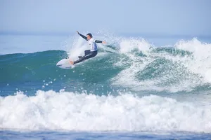 Sophia Medina consegue classificação em última onda