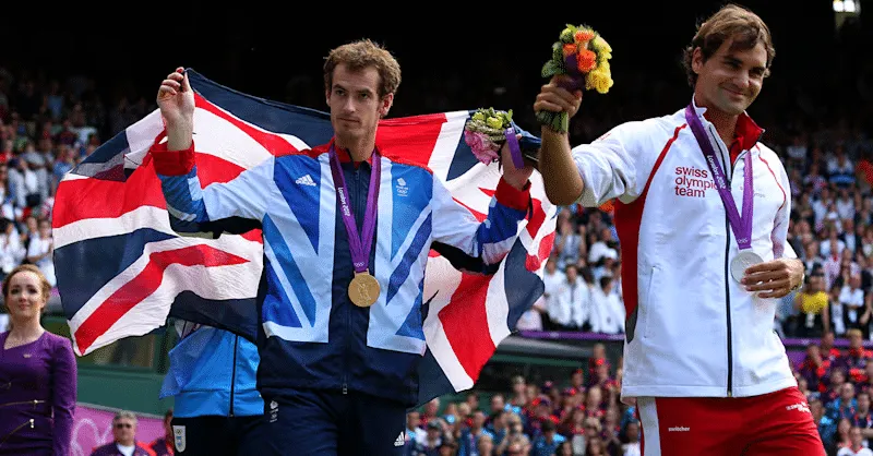 Andy Murray &eacute; o &uacute;nico jogador a vencer duas medalhas de ouro em simples, e o &uacute;nico a reter o t&iacute;tulo ol&iacute;mpico em simples (2012 e 2016)