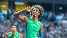 Alison dos Santos, o Piu, fecha temporada hist&oacute;rica com ouro nos Sul-Americanos