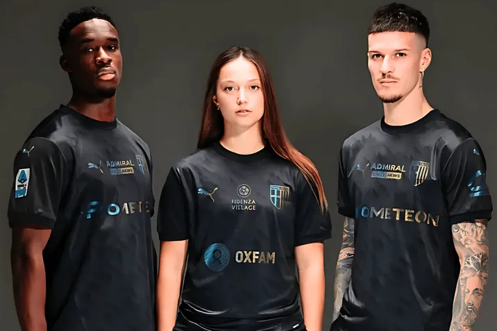 Quarta camisa Parma (2024-25)