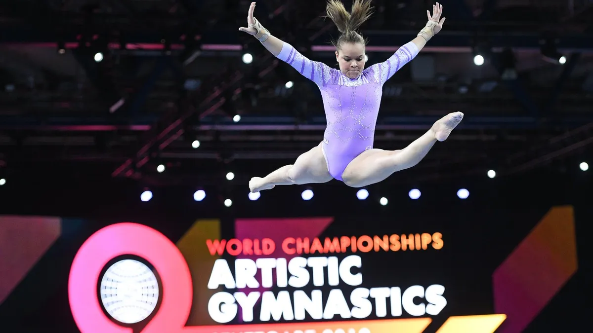 Tha&iacute;s Fidelis volta ao Mundial de gin&aacute;stica ap&oacute;s luto e les&atilde;o grave