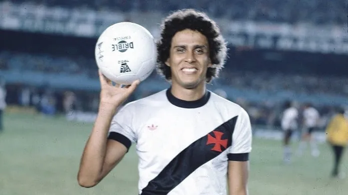 Roberto Dinamite, maior artilheiro da hist&oacute;ria do Campeonato Brasileiro