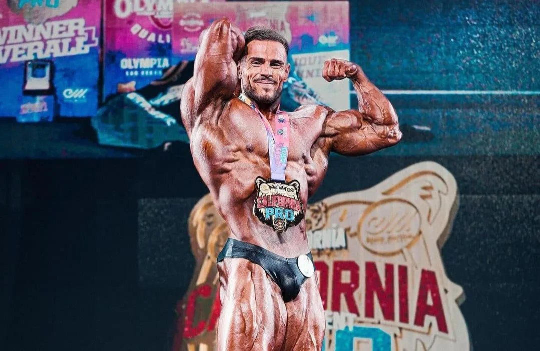 O novo rival de Cbum na Classic Physique tem 22 anos e &eacute; um FEN&Ocirc;MENO