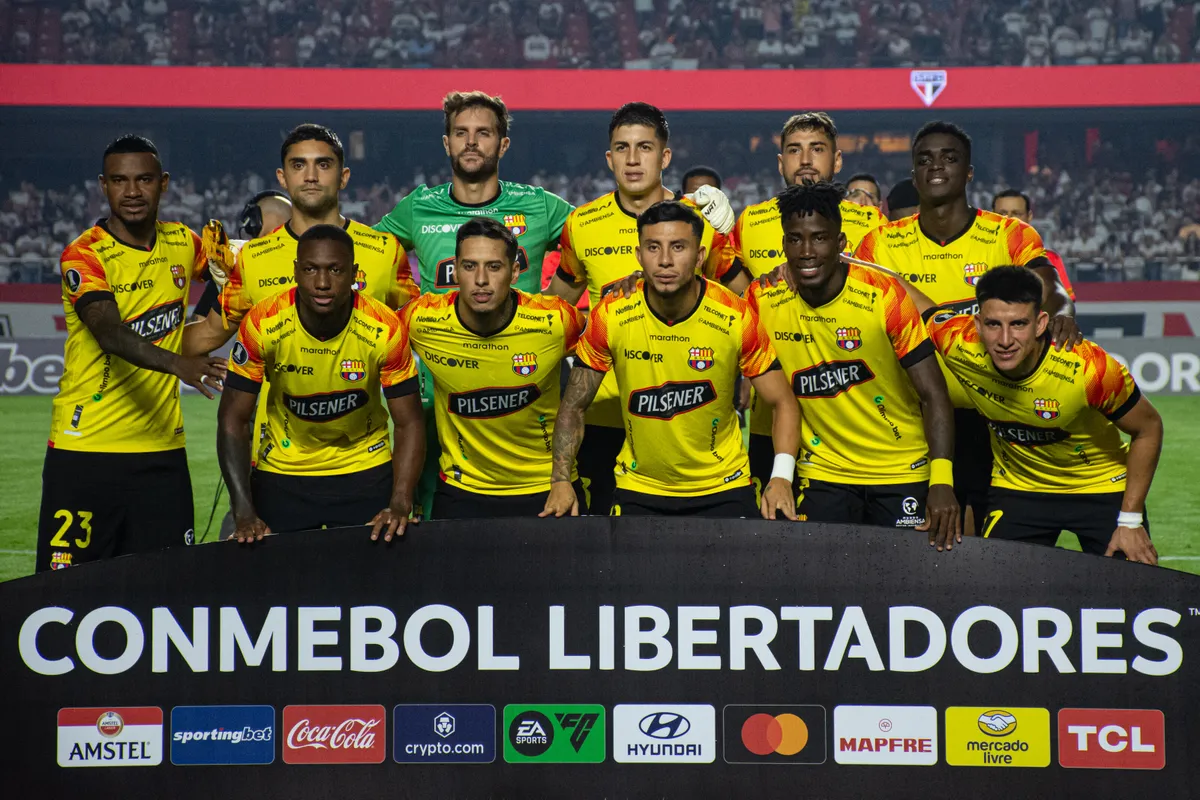 Saiba quais s&atilde;o as maiores torcidas do Equador (2026)